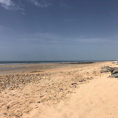 Vue Sur Mer Proche De St Jean De Monts Сент-Илер-де-Рие Екстериор снимка